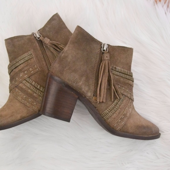 Leather Fringe Detailed Boho Heeled Booties - Picture 3 of 4
